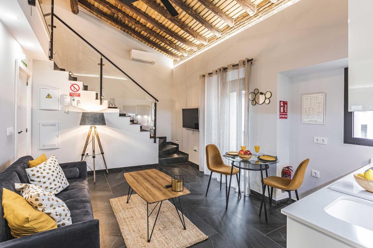 Apartamentos Caceres Central Suites Kültér fotó