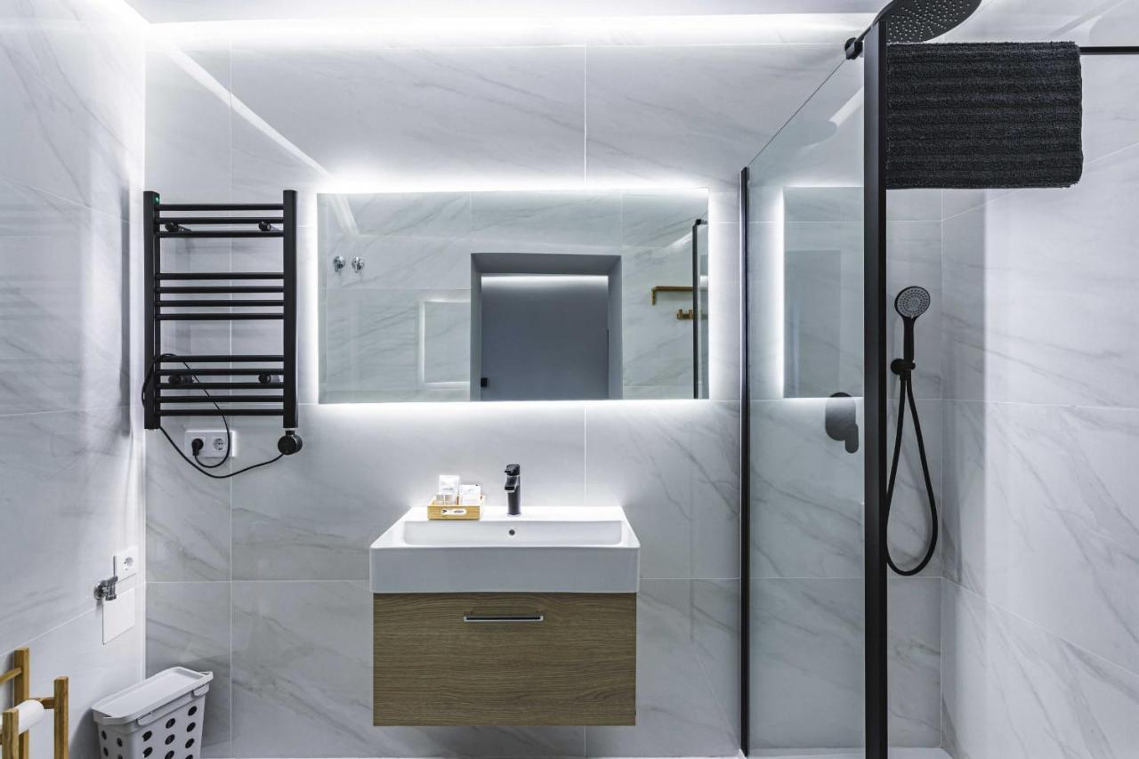 Apartamentos Caceres Central Suites Kültér fotó